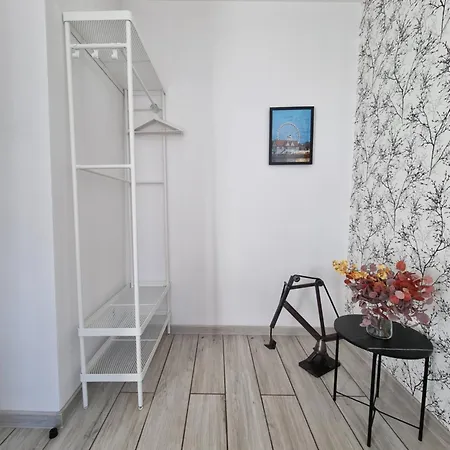 Apartament Old Town Yellow *