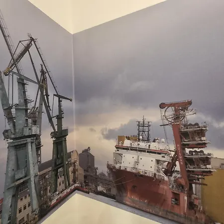 Апартаменты Old Town Yellow *