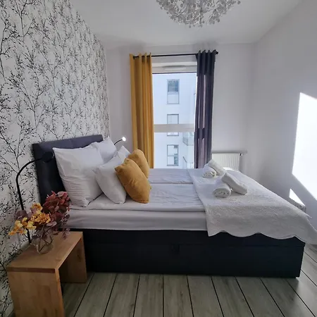 Old Town Yellow Апартаменты Гданьск